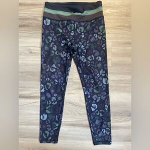 Athleta Black and Green Performance Leggings
